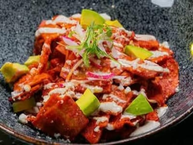 Chilaquiles Rojos.